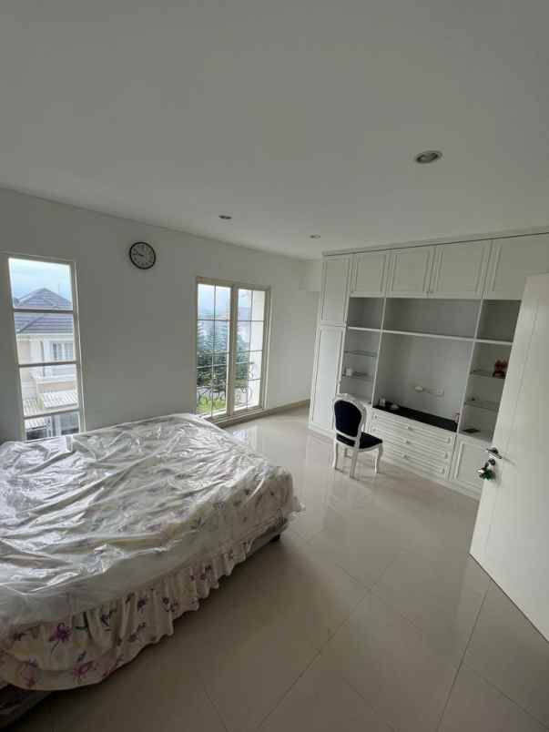 dijual rumah the peak malang