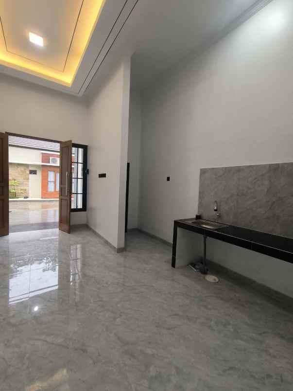 dijual rumah trihanggo gamping sleman