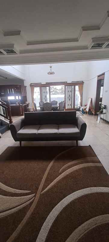 dijual rumah tubagus ismail