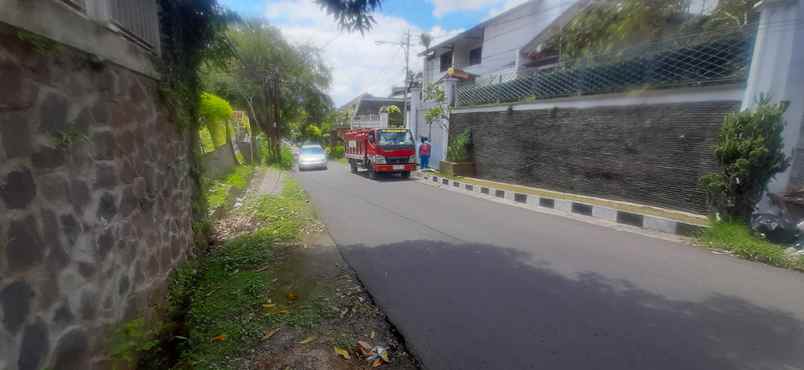 dijual rumah tubagus ismail