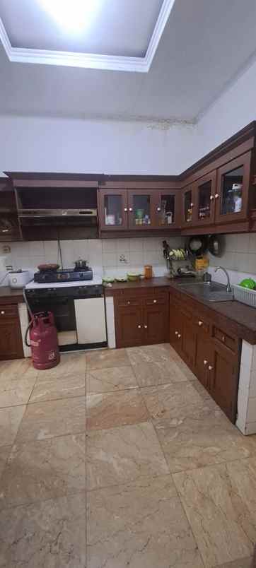 dijual rumah tubagus ismail