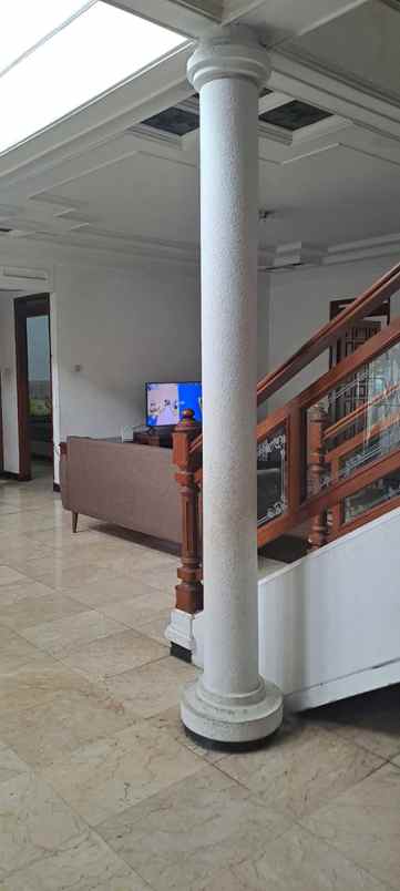 dijual rumah tubagus ismail