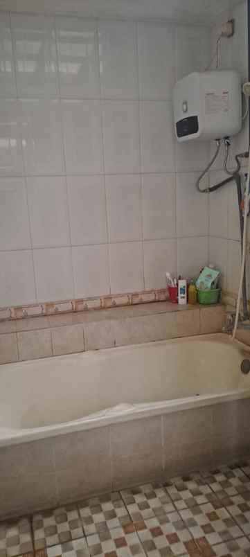 dijual rumah tubagus ismail