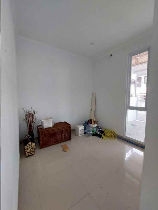 dijual rumah turangga buah batu bandung