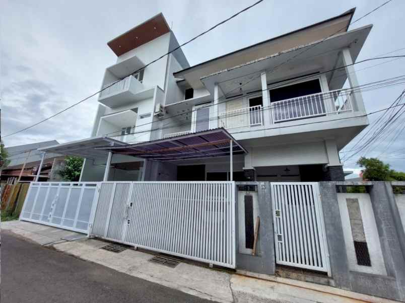 dijual rumah turangga buah batu bandung