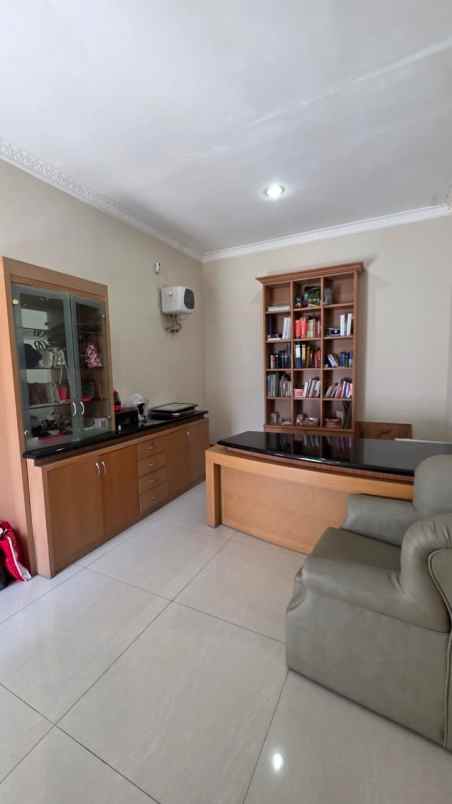 dijual rumah villa bukit indah pakuwon