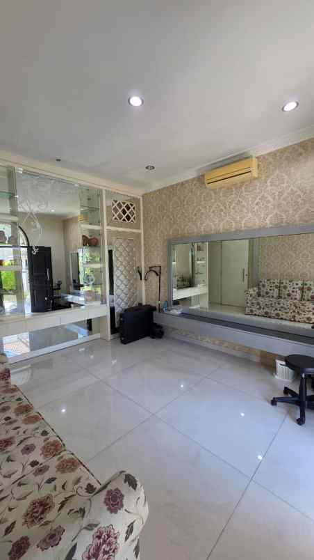 dijual rumah villa bukit indah pakuwon