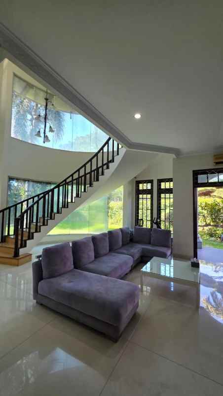 dijual rumah villa bukit indah pakuwon