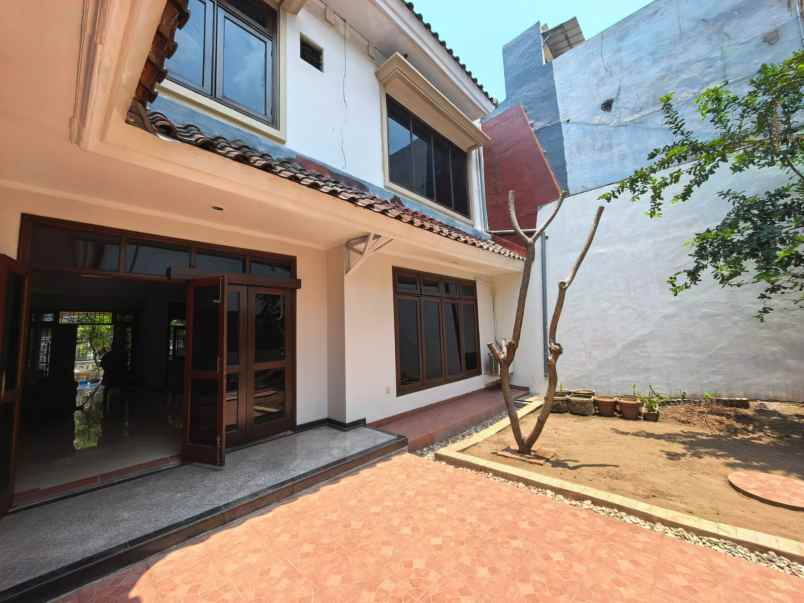dijual rumah villa bukit mas dukuh