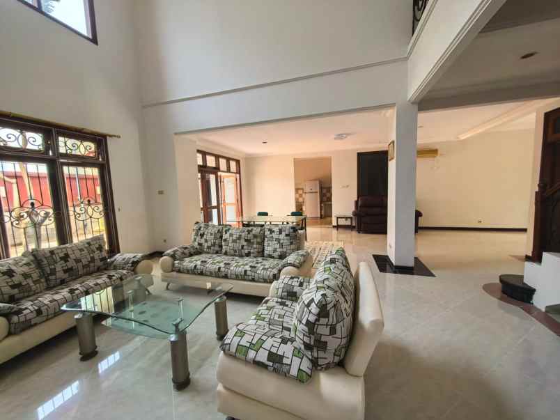dijual rumah villa bukit mas monaco 1 surabaya