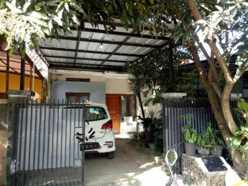 dijual rumah villa pasirwangi