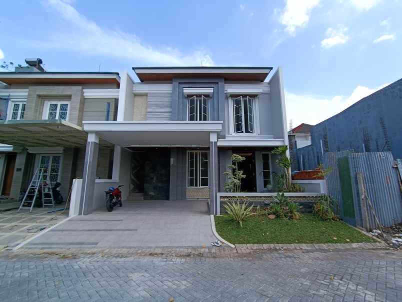 dijual rumah villa taman telaga ii
