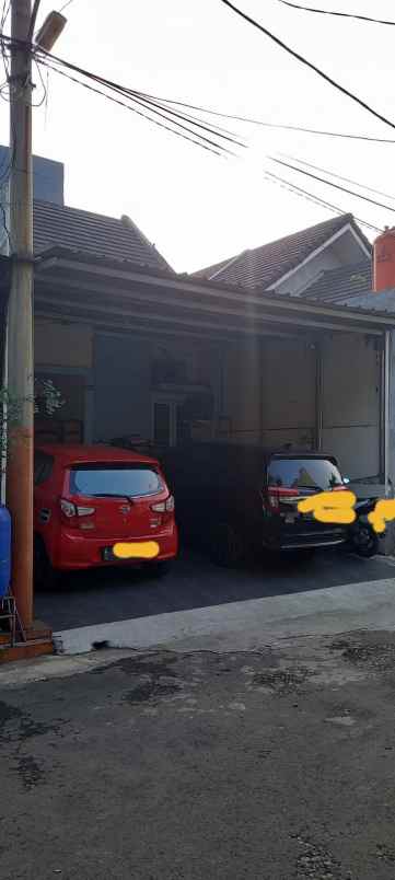 dijual rumah violet garden bintara jl i