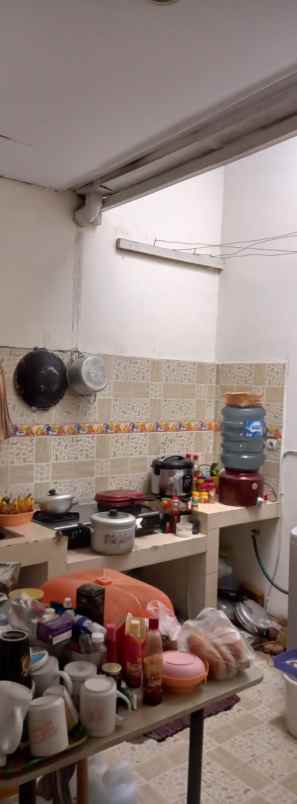 dijual rumah violet garden bintara jl i