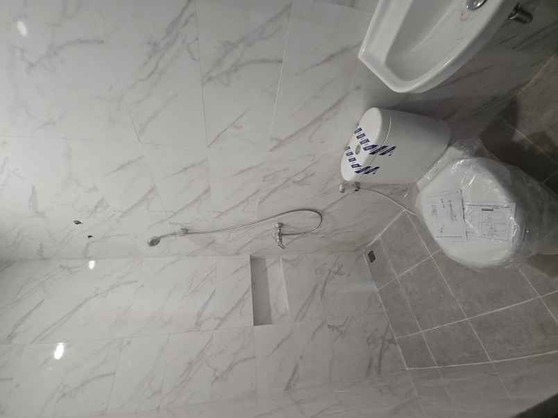 dijual rumah wisma mukti