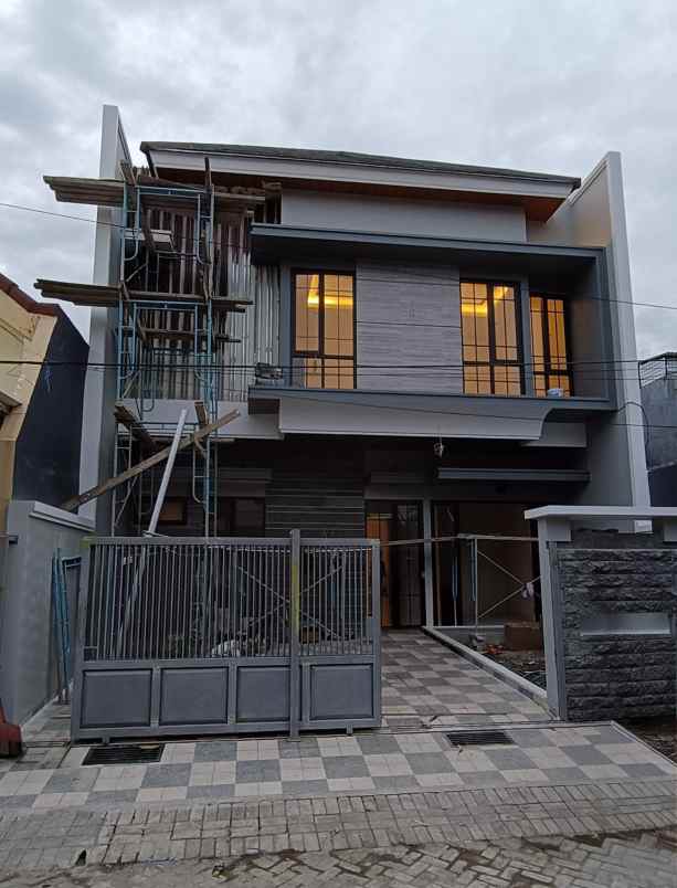 dijual rumah wisma permai