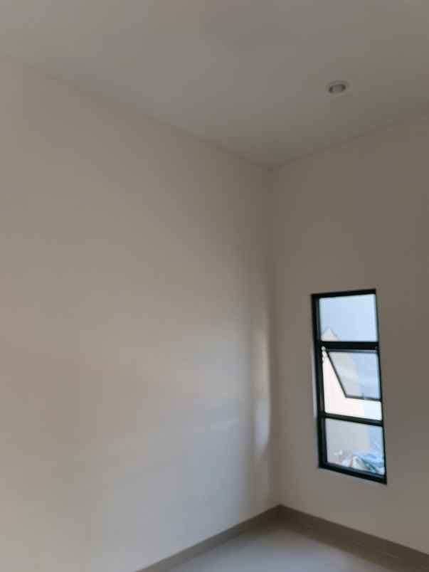 dijual rumah wologito tengah