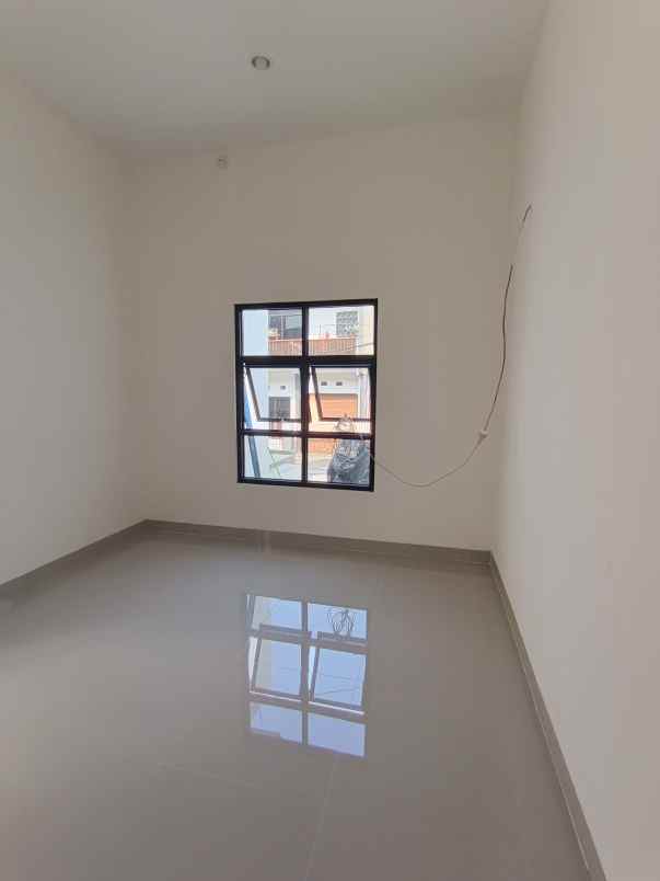 dijual rumah wologito tengah