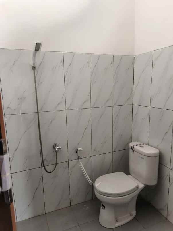 dijual rumah wologito tengah