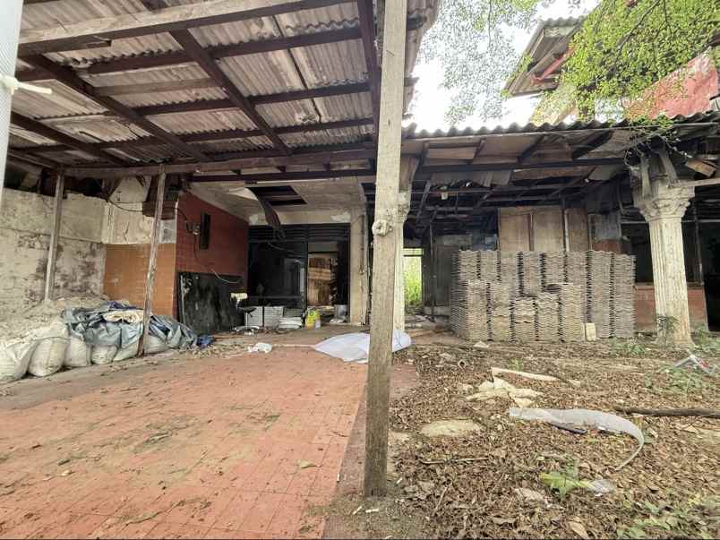 dijual rumah yusuf adiwinata