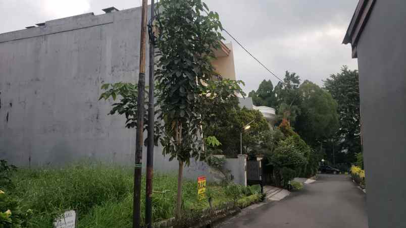 dijual tanah kavling di taman kebon