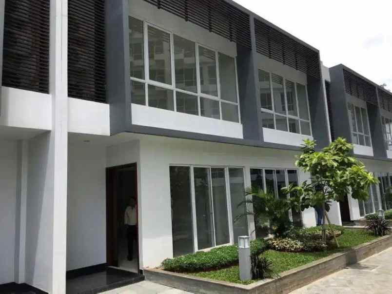 dijual town house puri mansion kembangan jakarta barat