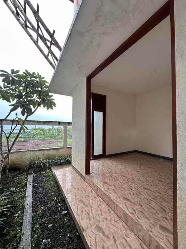 dijual villa 2 lantai oro oro ombo kota batu