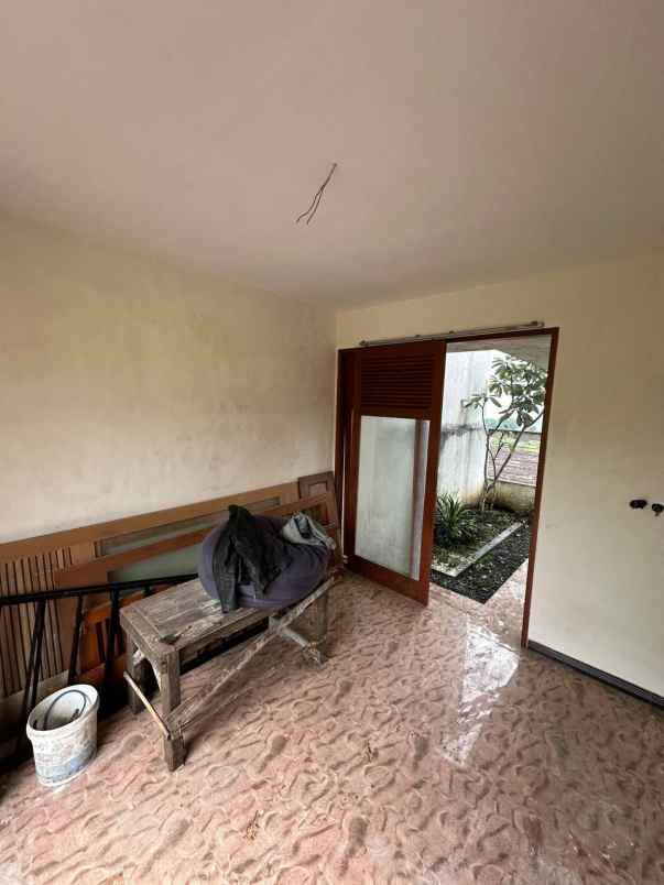 dijual villa 2 lantai oro oro ombo kota batu