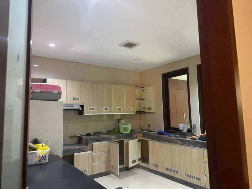 dijual villa kebo iwa