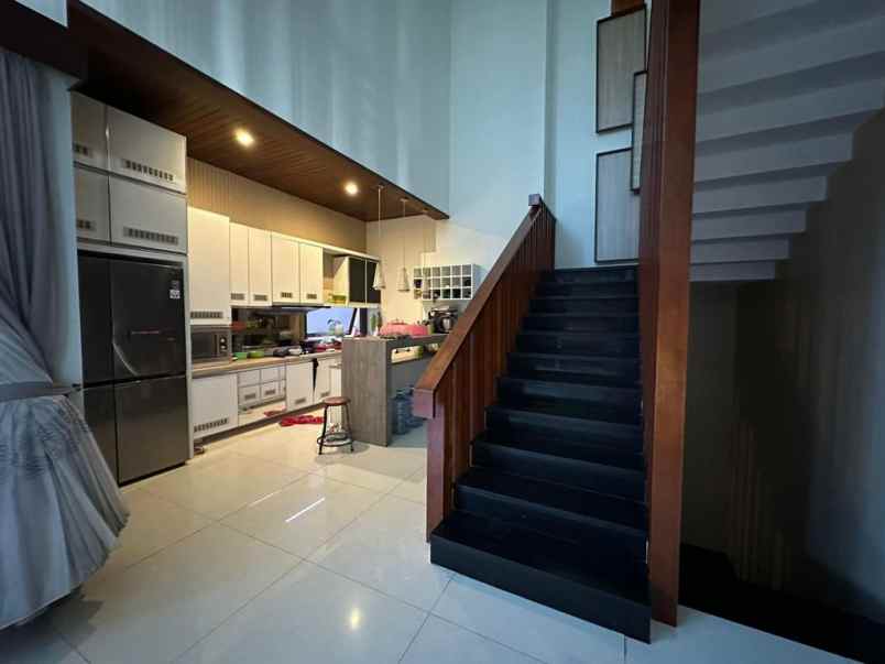 dijual villa kebo iwa