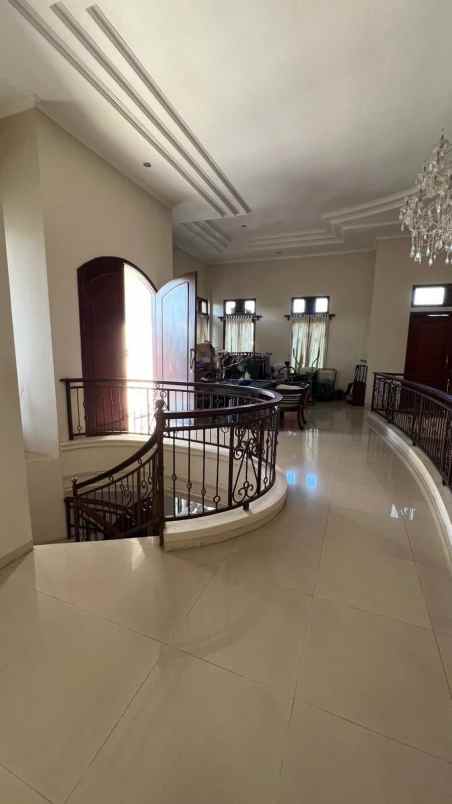 dijuwal rumah 2 lt hook semi furnished