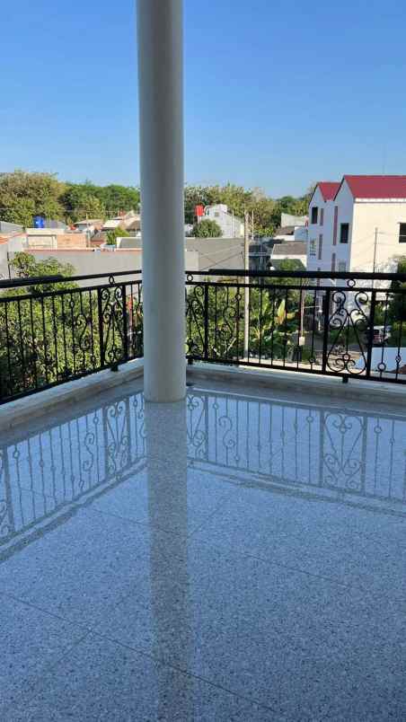 dijuwal rumah 2 lt hook semi furnished