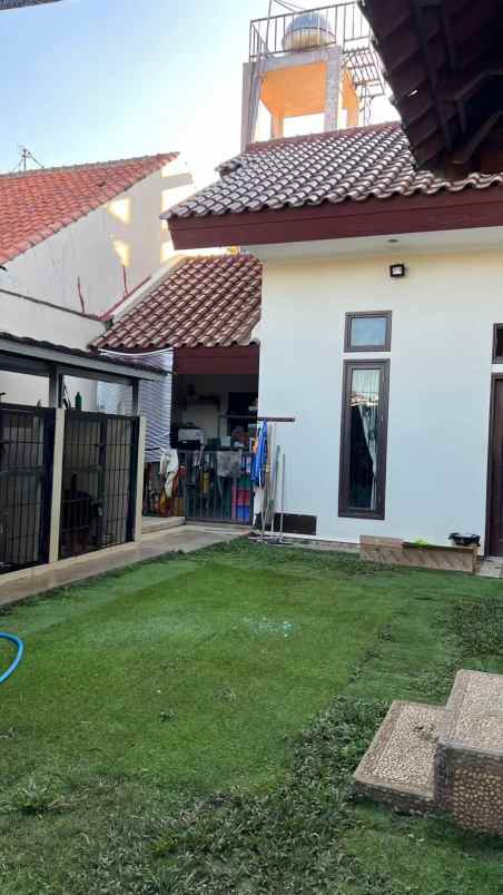 dijuwal rumah 2 lt hook semi furnished