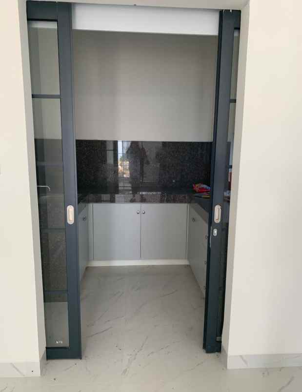 disewa rumah double decker lavon viridia tangerang