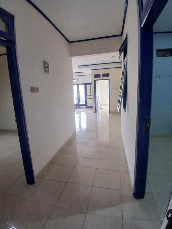 disewakan ruang usaha strategis di depok jaya