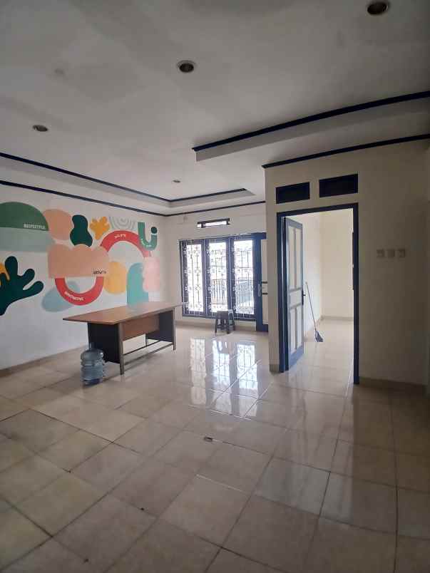 disewakan ruang usaha strategis di depok jaya