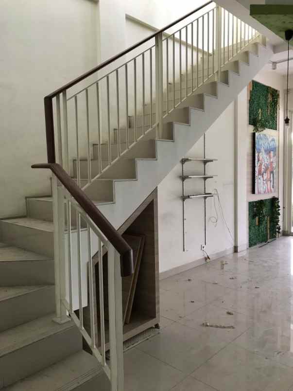 disewakan ruko gudang kantor bizhome pakuwon city