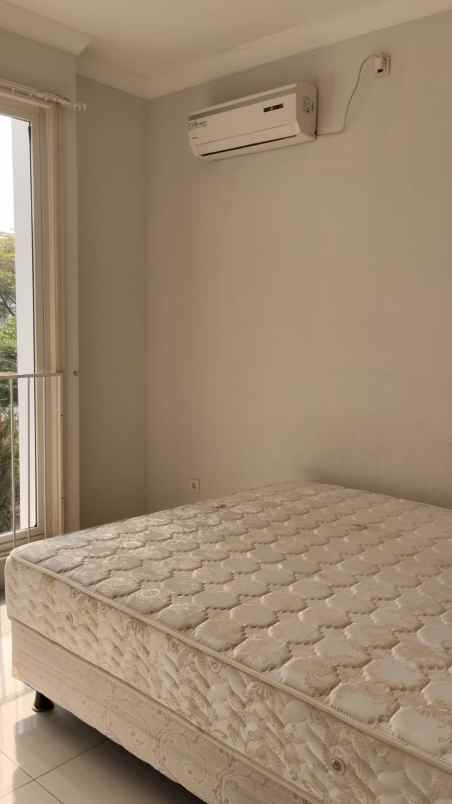 disewakan rumah alam sutera