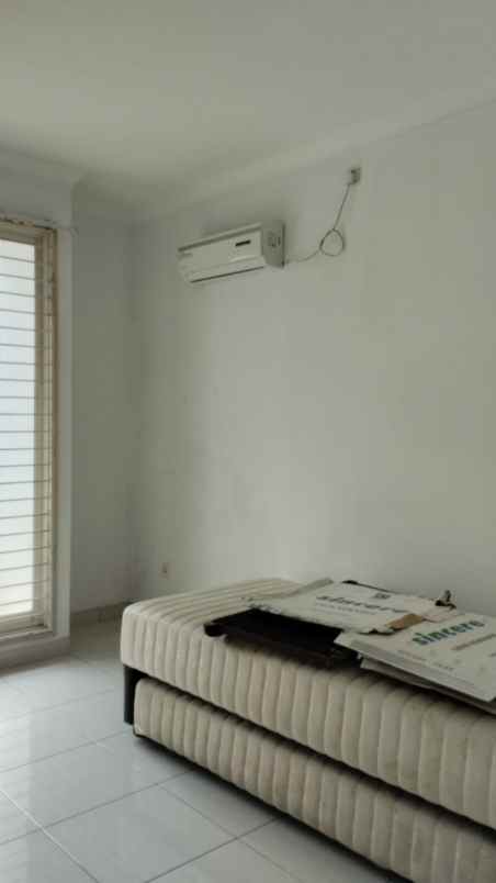 disewakan rumah alam sutera