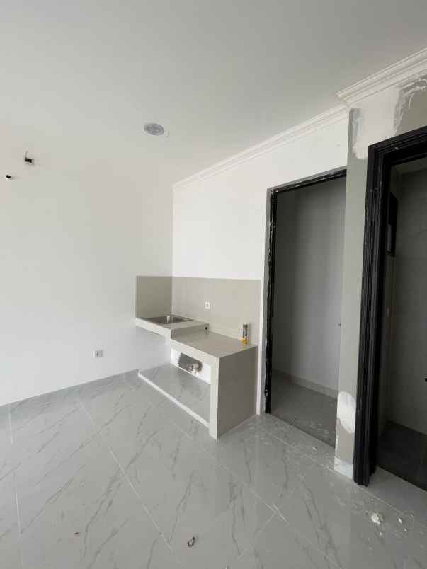 disewakan rumah clustter bukit nirmala pik2