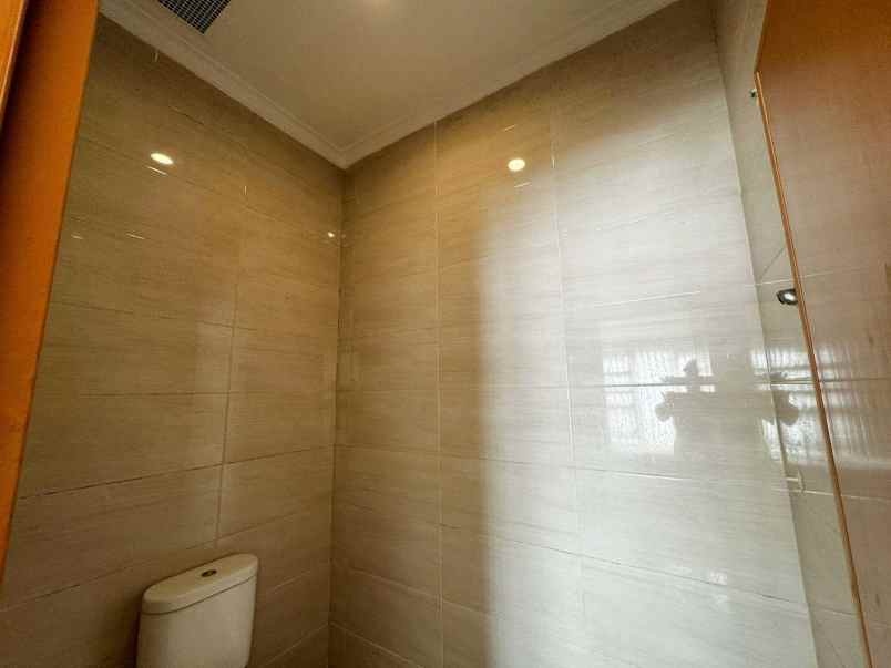 disewakan rumah jl ters cibaligo sariwangi