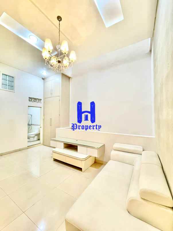 disewakan rumah komplek cemara asri jalan