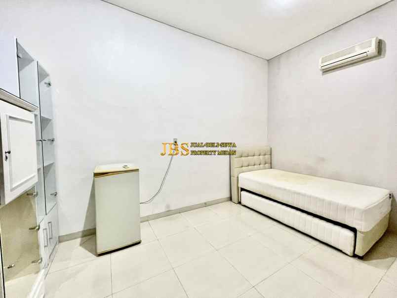 disewakan rumah komplek cemara asri jalan