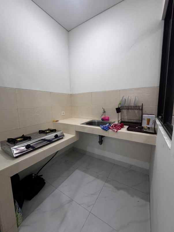 disewakan rumah lavon swan city cikupa