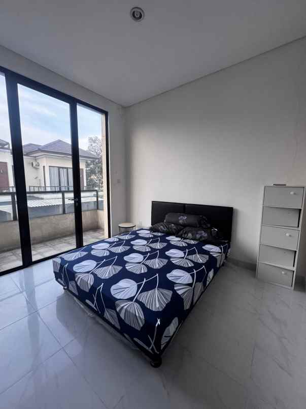 disewakan rumah lavon swan city cikupa