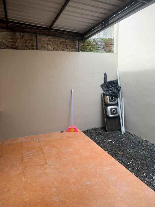 disewakan rumah pleret km 1