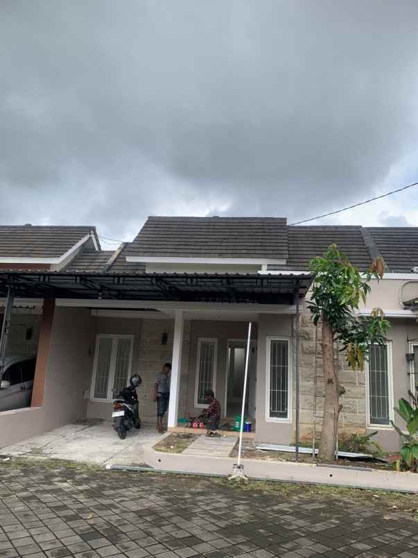 disewakan rumah pleret km 1