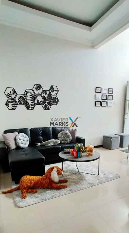 disewakan rumah sukolilo dian regency