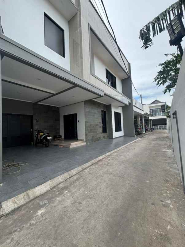 jual cepat rumah mewah 2 lantai di cibubur m