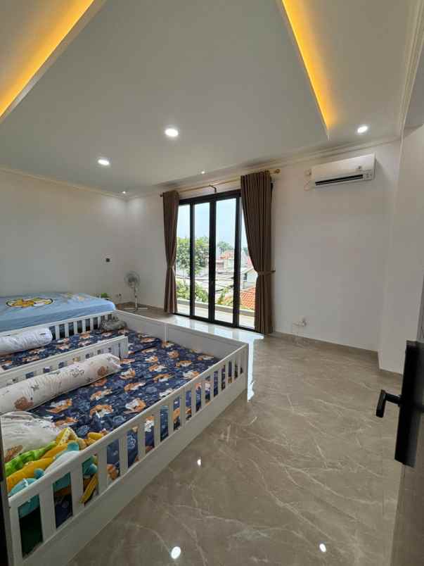 jual cepat rumah mewah 2 lantai di cibubur m